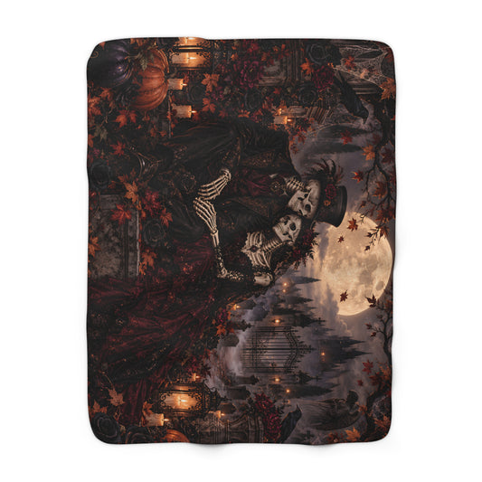 Gothic Skeleton Lovers Sherpa Blanket — Halloween Moonlight Fleece Throw