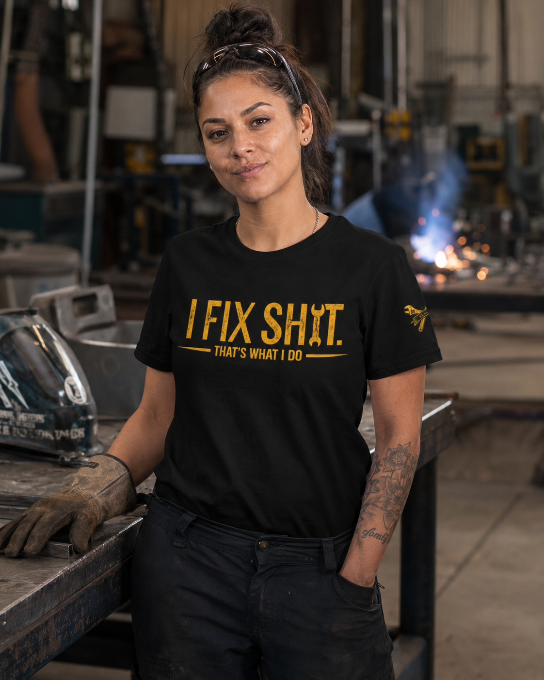 Custom - I Fix Sh!T That's What I Do - Funny Gifts Unisex T-Shirt